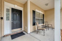 211 Green View Court photo 4