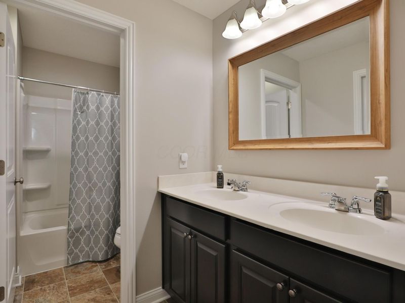 384 Junction Crossing Drive, Columbus, OH 43213 Photo 22