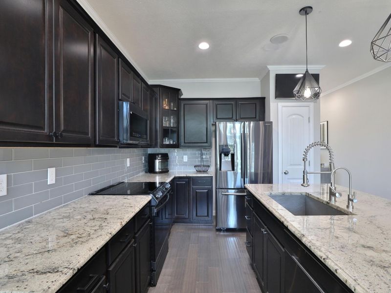 384 Junction Crossing Drive, Columbus, OH 43213 Photo 5
