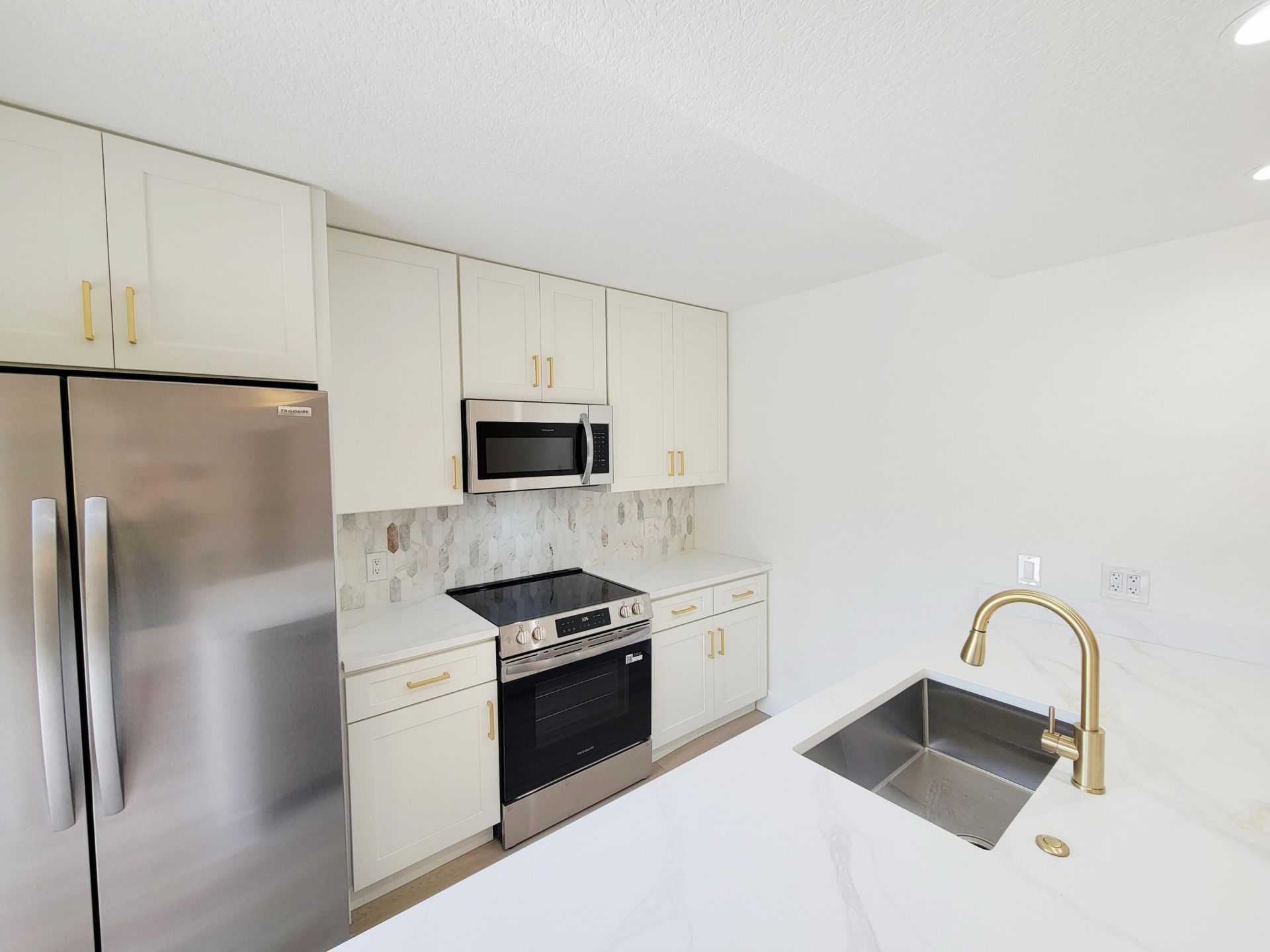 712 7th Way, West Palm Beach, FL 33407 Photo