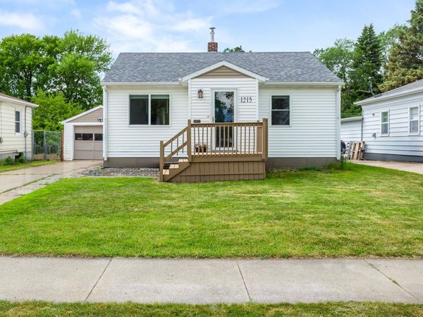 1215 13th Street N, Moorhead, MN 56560