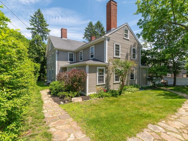 1 Main Street, Essex, MA 01929