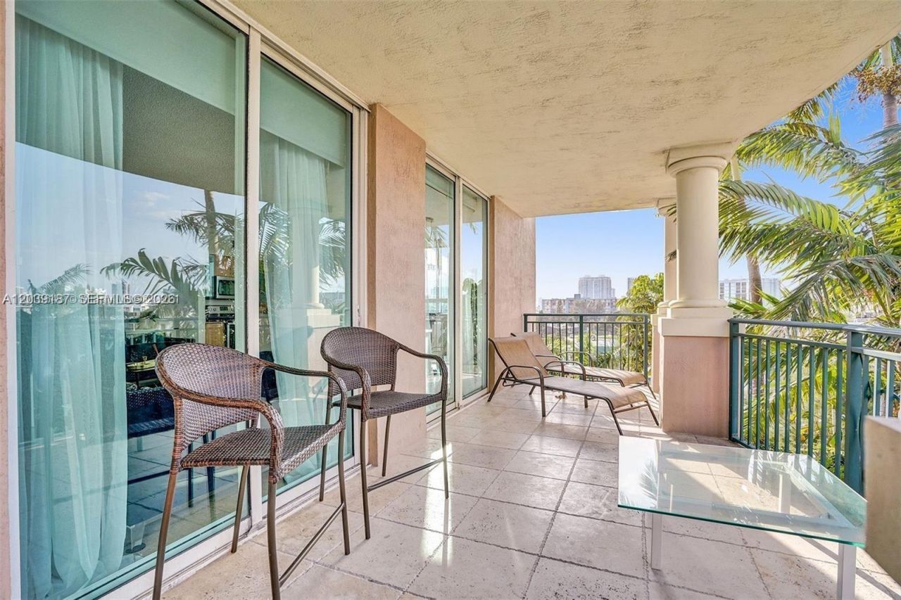 17555 NW Atlantic Blvd , Unit 608, Sunny Isles Beach, FL 33160 Photo