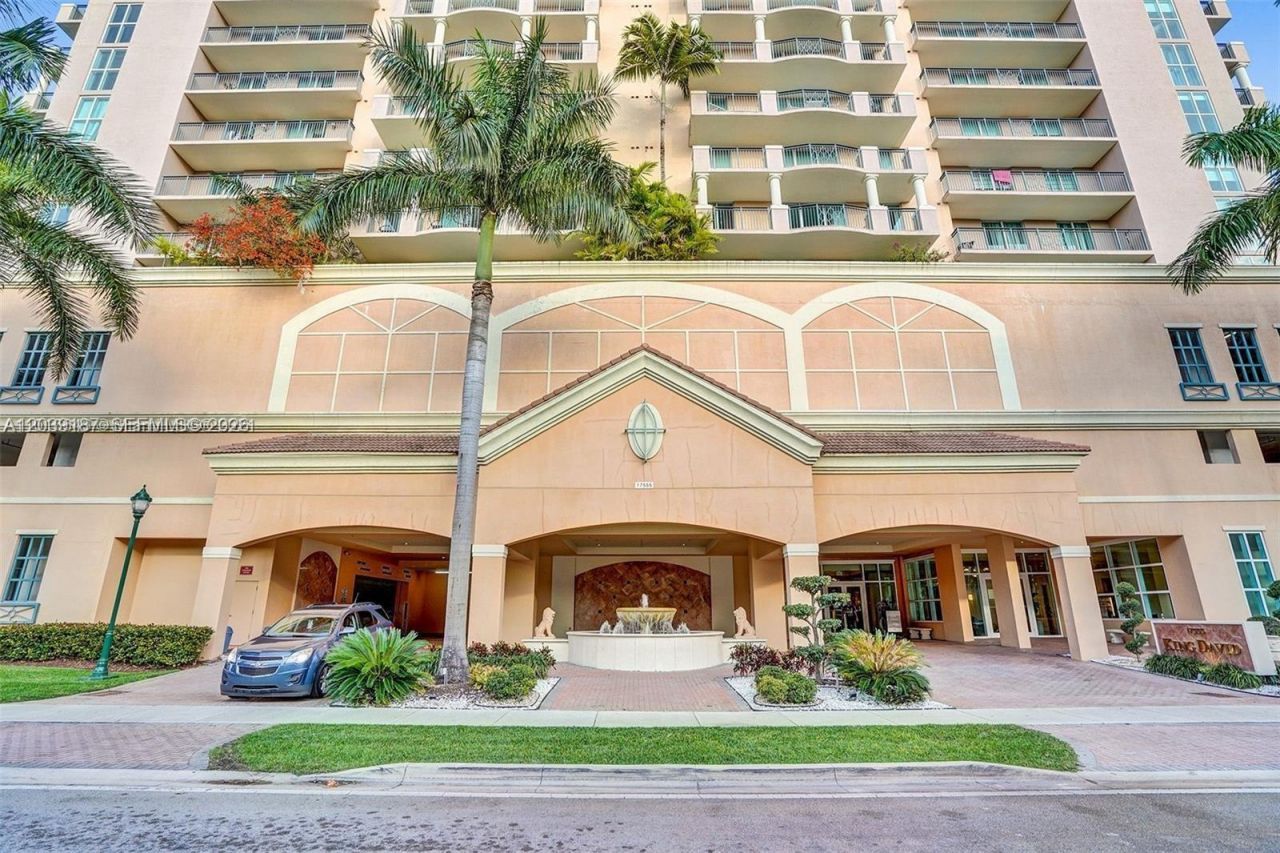 17555 NW Atlantic Blvd , Unit 608, Sunny Isles Beach, FL 33160 Photo