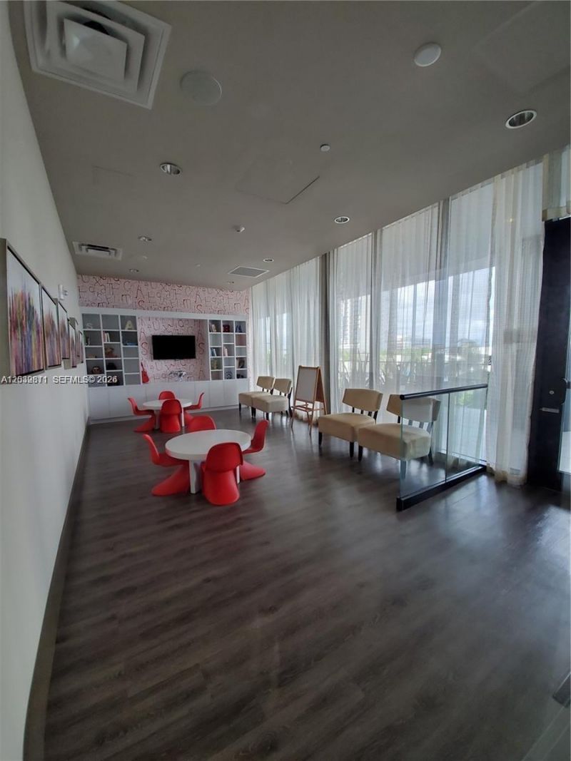 5252 NW 85th Ave , Unit 1504, Doral, FL 33166 Photo
