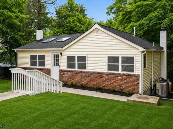 30 Belford Dr, West Milford, NJ 07421