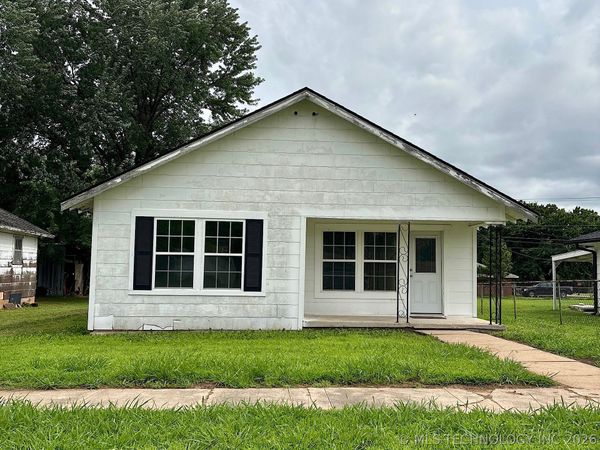 410 E 2nd Street , Stroud, OK 74079