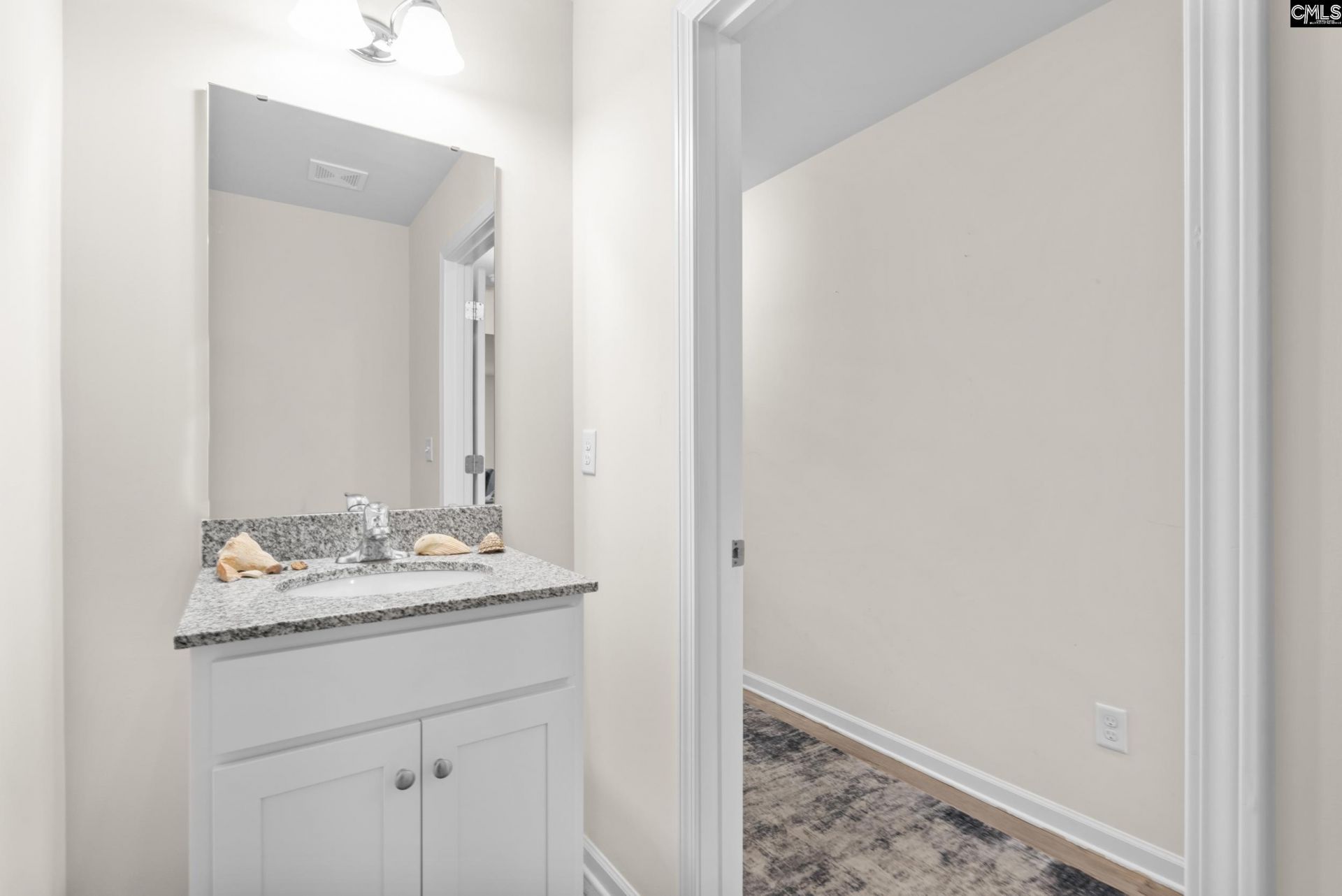 1069 Crescent Moon Loop Photo 12