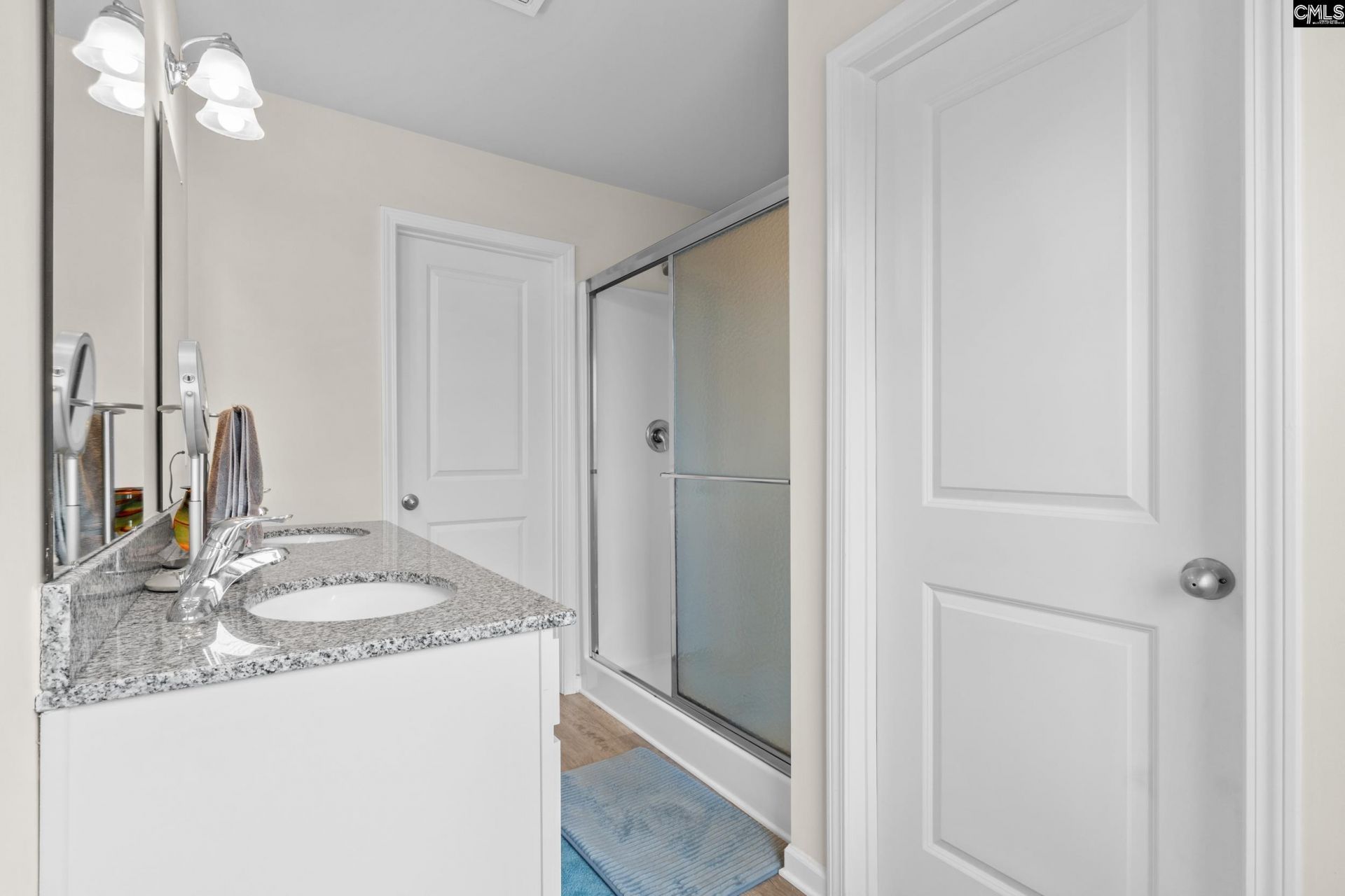 1069 Crescent Moon Loop Photo 16