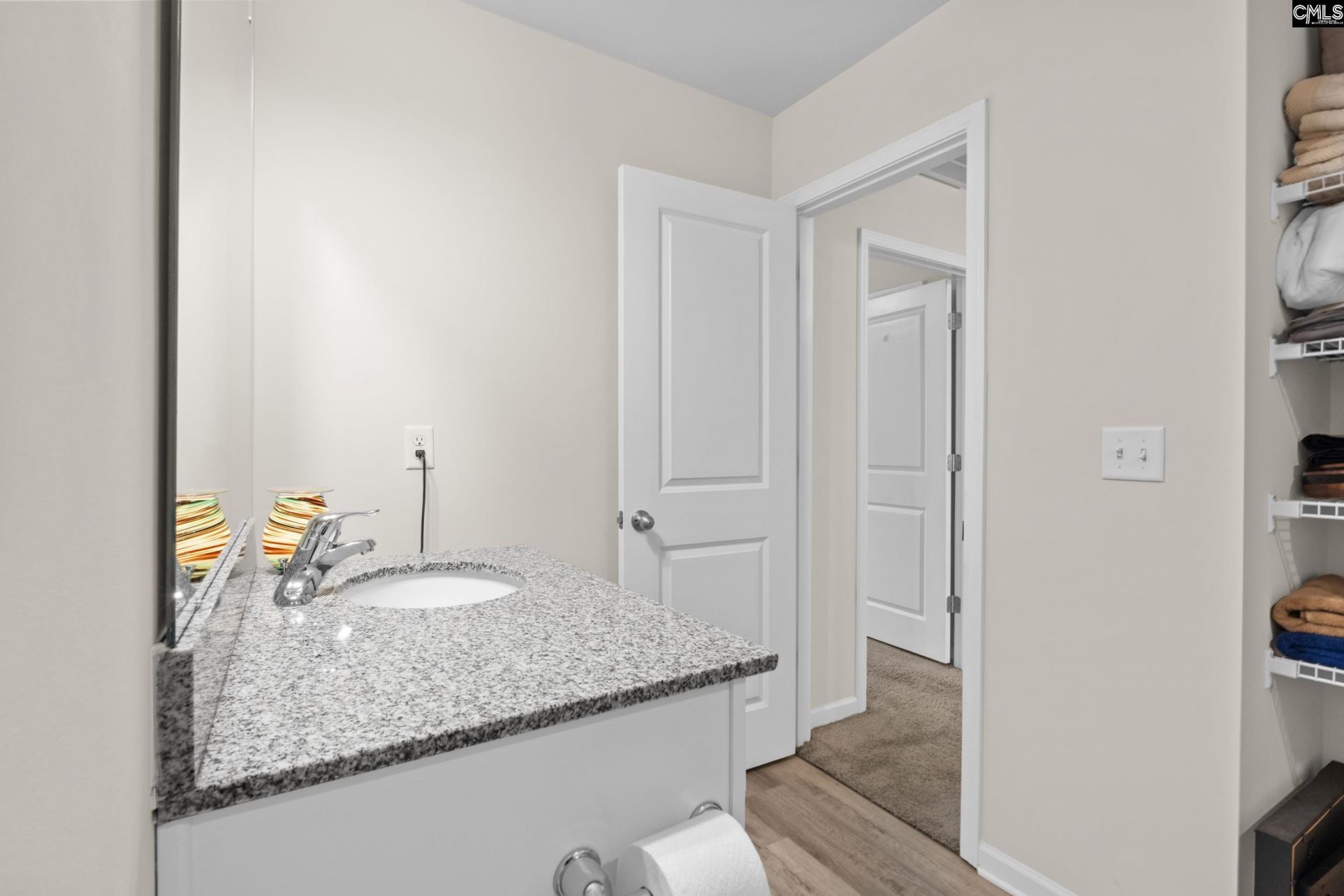 1069 Crescent Moon Loop Photo 24