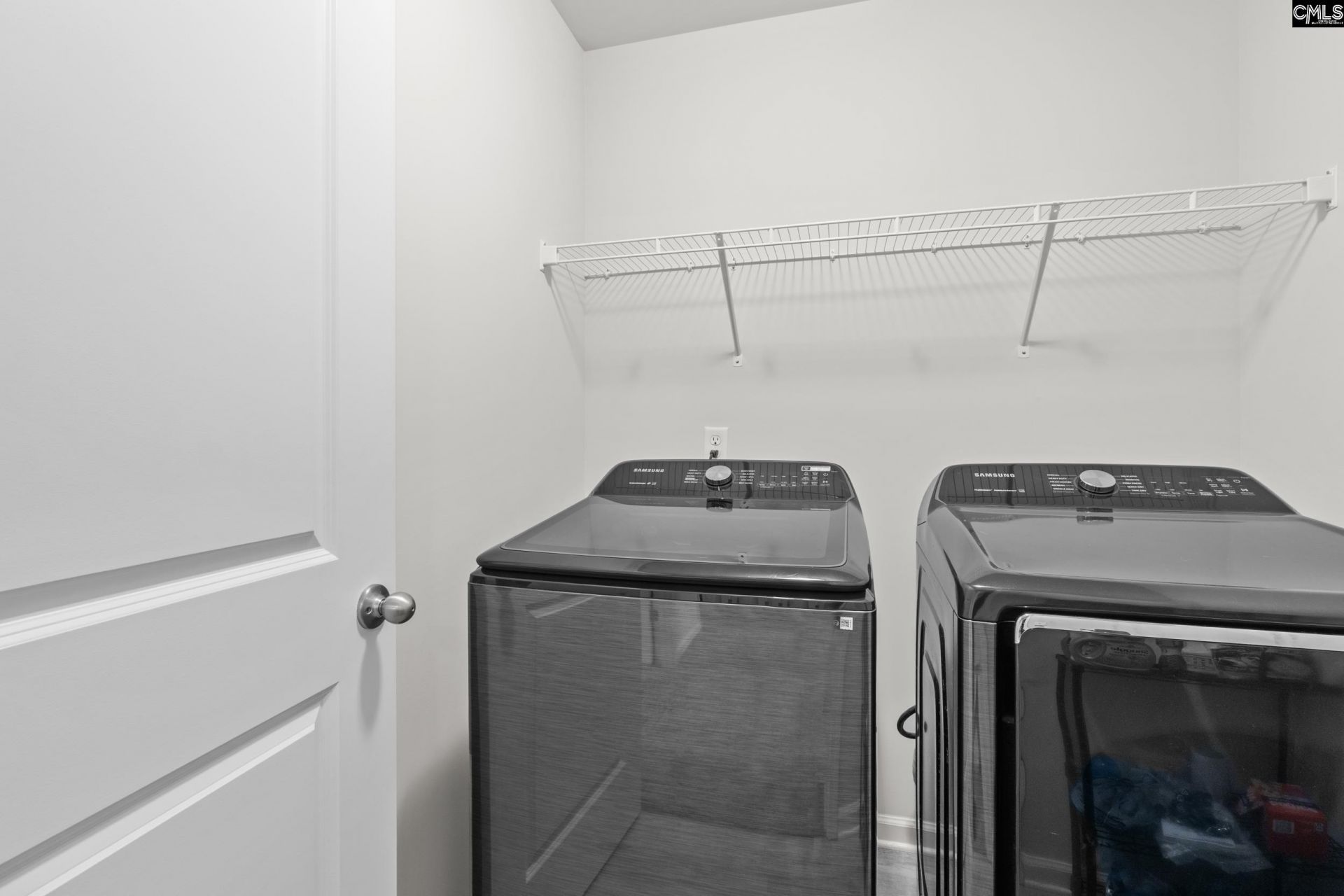 1069 Crescent Moon Loop Photo 25