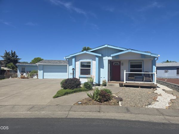 555 Freeman Road, Unit 266, Central Point, OR 97502