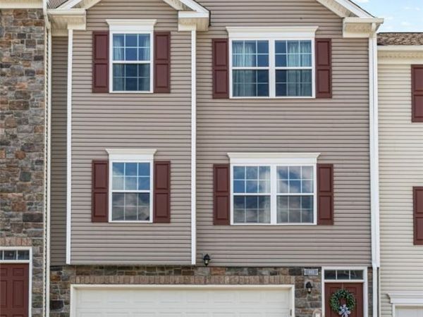 685 Freedom Drive, Carnegie, PA 15106