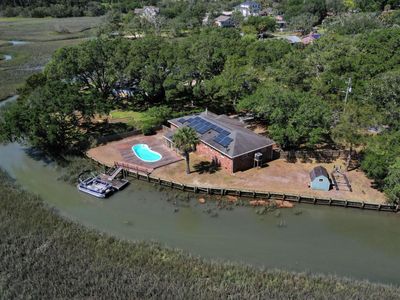 665 Port Circle, Charleston, SC 29412