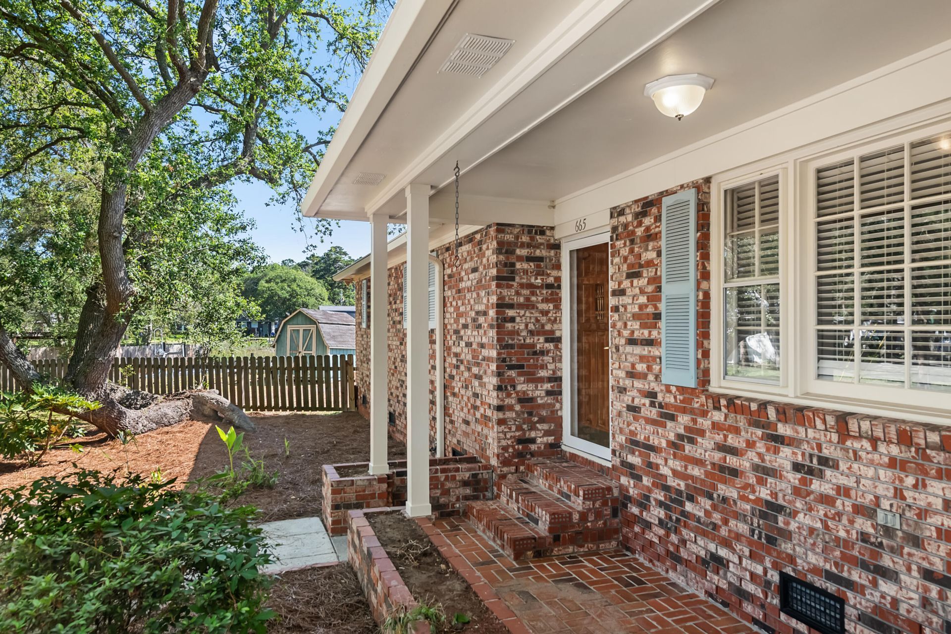 665 Port Circle Photo 10