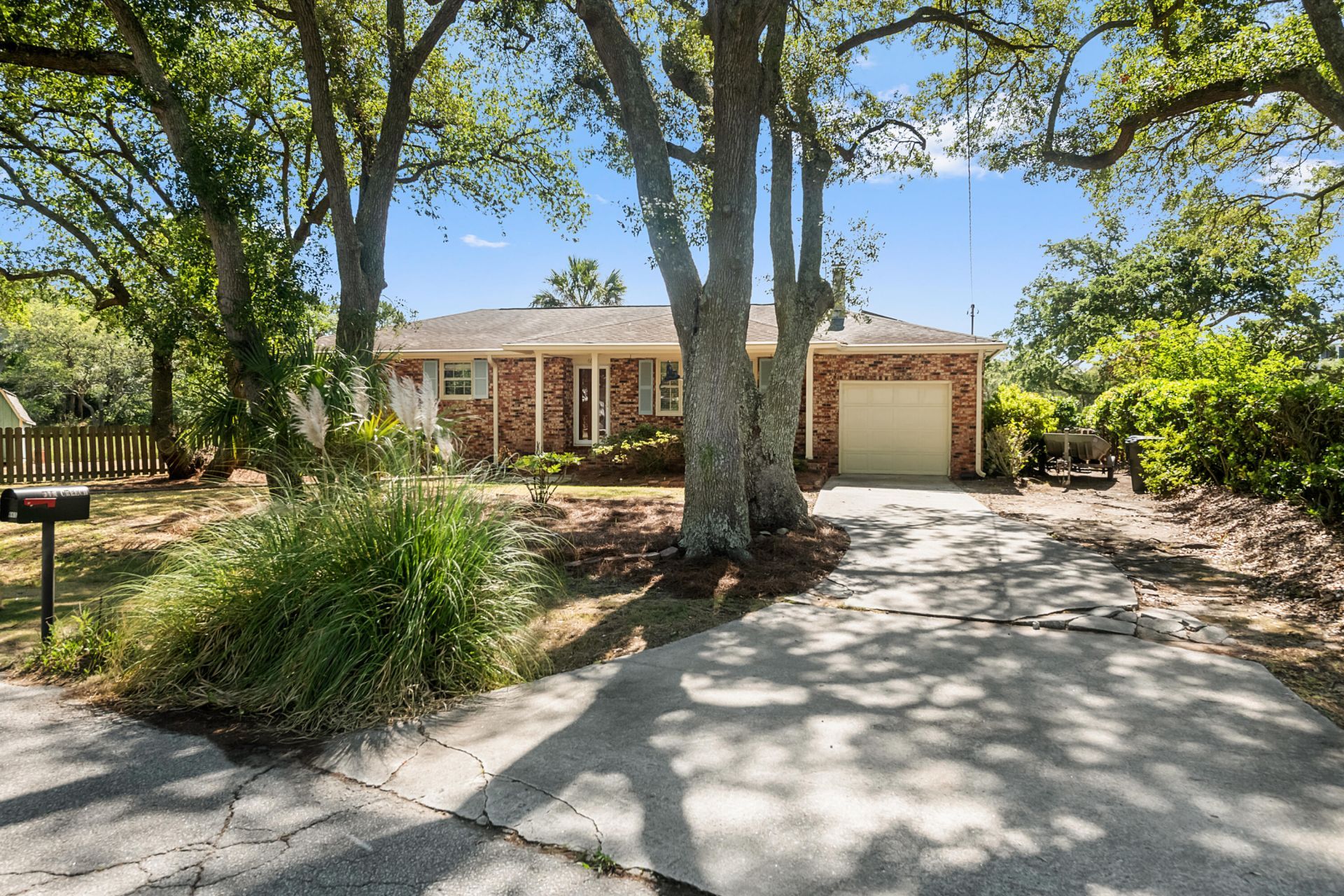 665 Port Circle Photo 6
