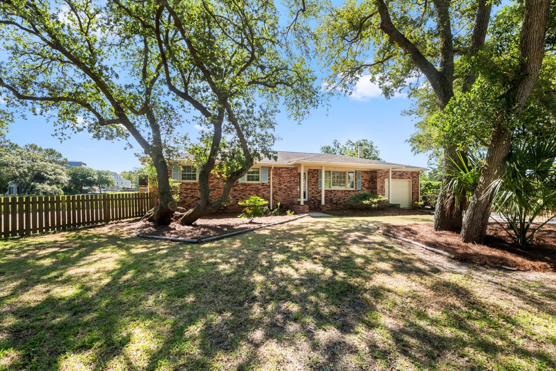 665 Port Circle Photo 7