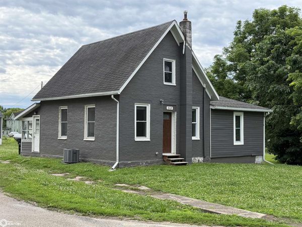 312 Main Street, Bonaparte, IA 52620