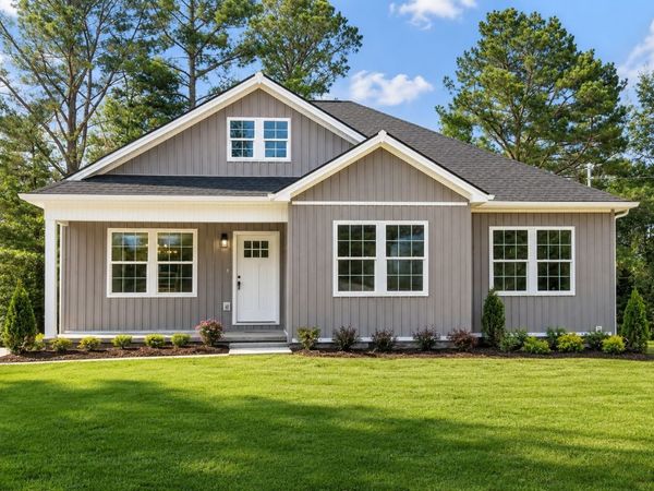 108 Phillips Rd , Charlotte, TN 37036