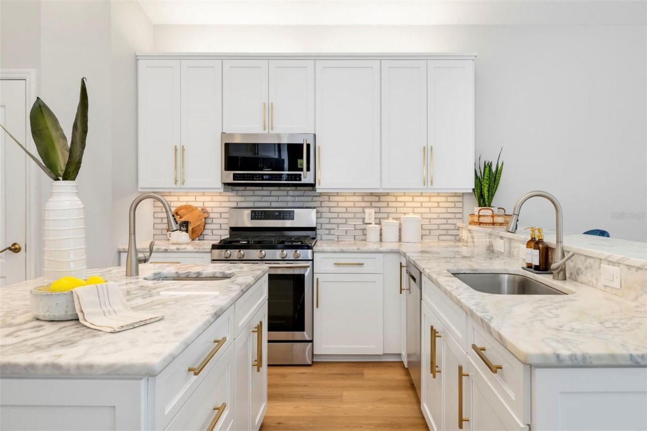 6215 Warbler Lane, Lakewood Ranch, FL 34202 Photo