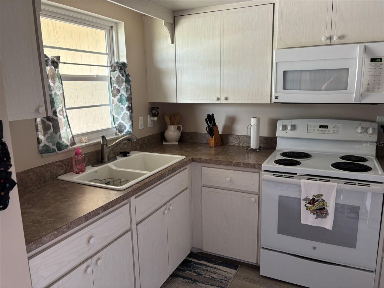 668 Park Circle , Bradenton, FL 34207 Photo