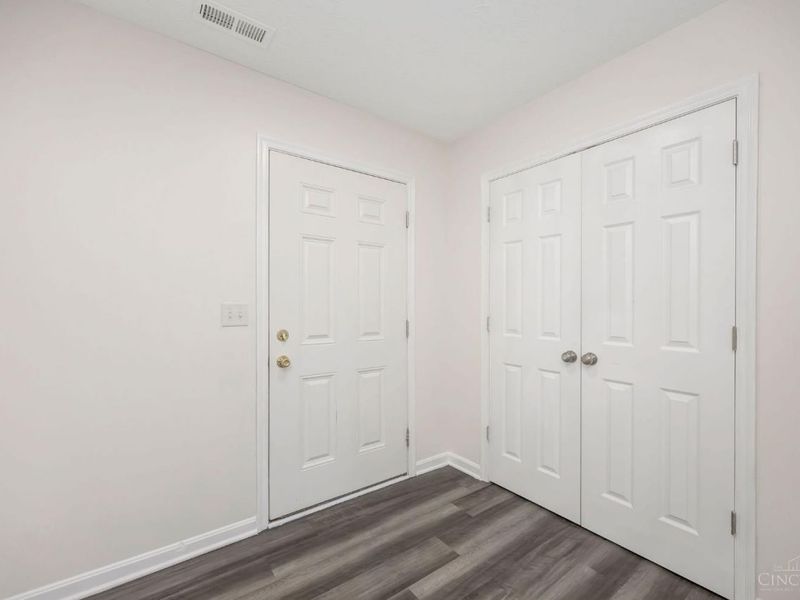 803 Prescot Circle, Trenton, OH 45067 Photo 9