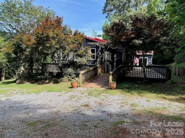 140 Brier Rose Lane , Columbus, NC 28722