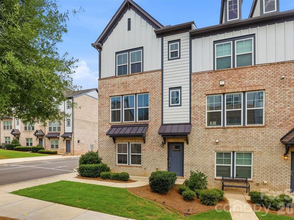 604 Tudor Park Way , Charlotte, NC 28211