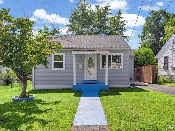 9621 Clyde Avenue, St Louis, MO 63125