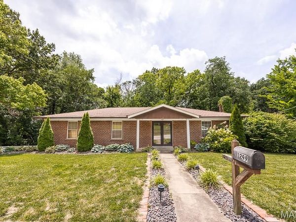 1299 Pin Oak Lane , Caseyville, IL 62232