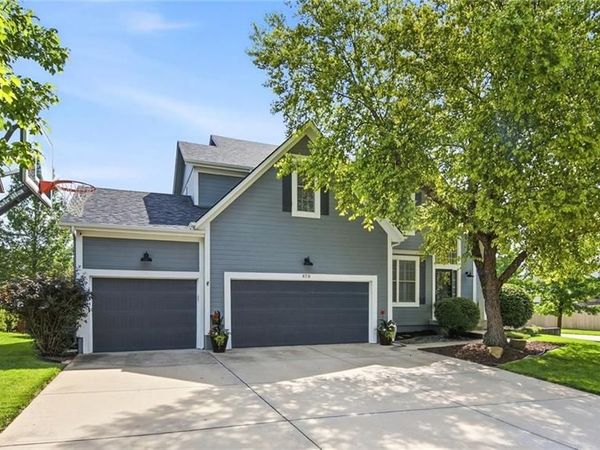 879 S Jaide Lane, Olathe, KS 66061