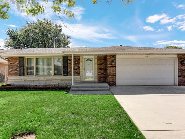 17106 Ingleside Avenue , South Holland, IL 60473