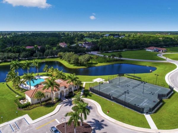 163 SE Via Lago Garda, Port St. Lucie, FL 34952