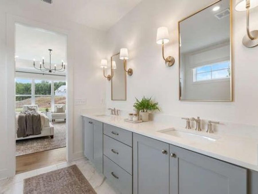 Property Image 100