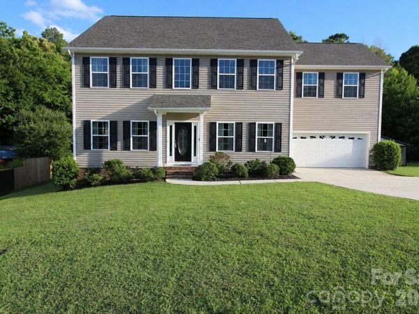 1034 Arrowhead Drive SE, Concord, NC 28025