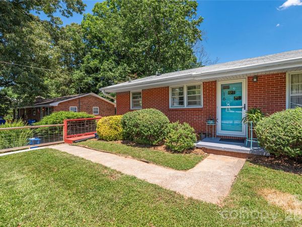 16 Oteen Church Road, Asheville, NC 28805