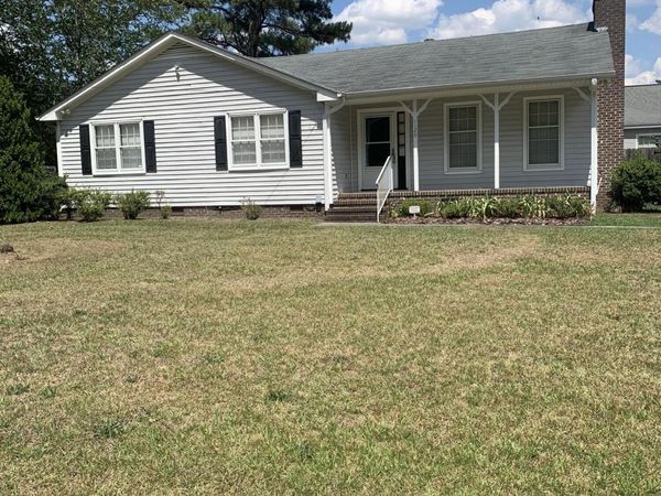 1129 Strawbush Road , Rocky Mount, NC 27804