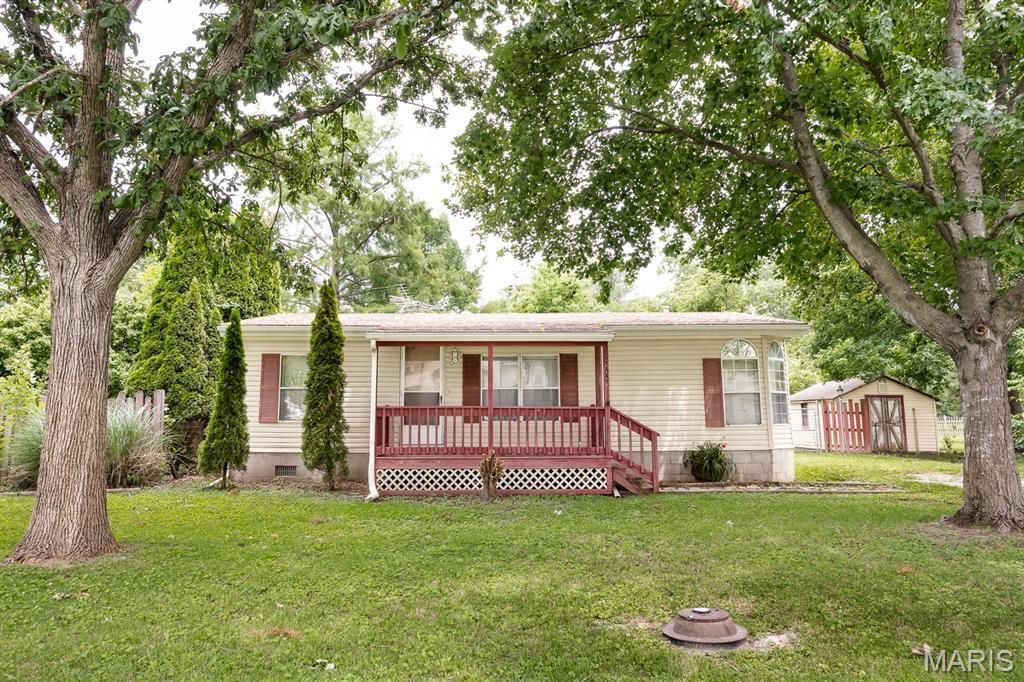 2105 S 2nd Street , Fayetteville, IL 62258 Main Photo