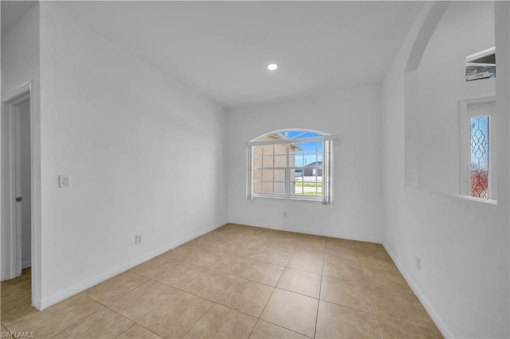 21 Kismet Pkwy E, Cape Coral, FL 33909 Photo