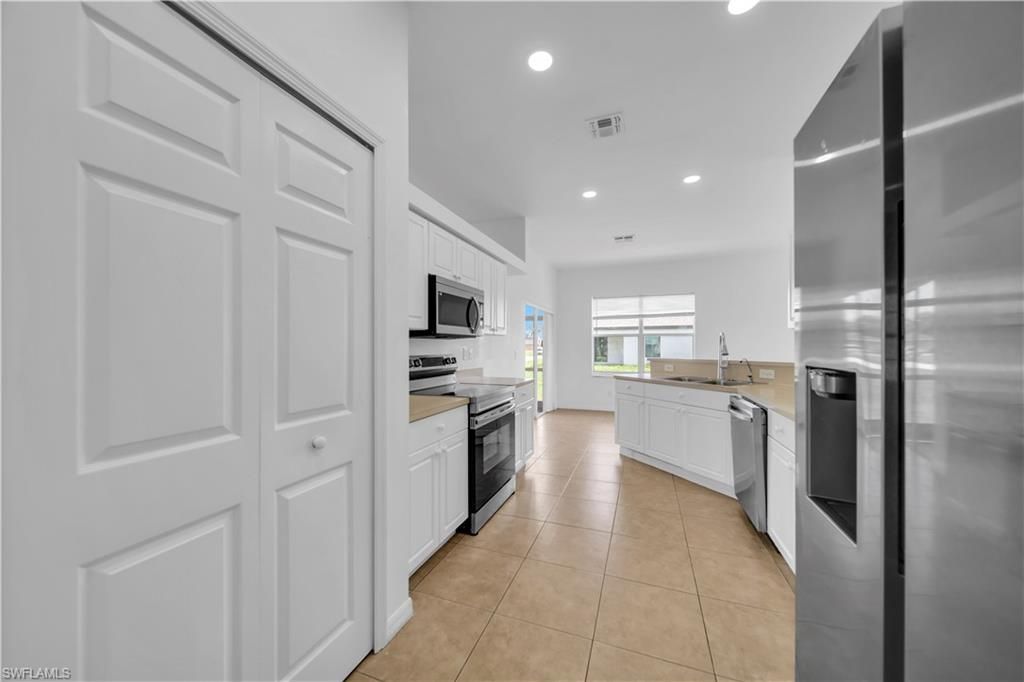 21 Kismet Pkwy E, Cape Coral, FL 33909 Photo