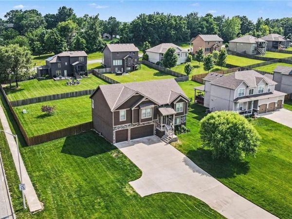 3709 NE 80th Street, Kansas City, MO 64119