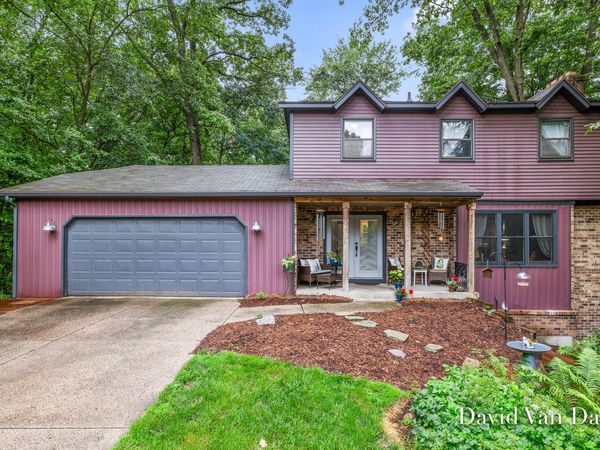 7920 Fitzsimmons Court SE, Alto, MI 49302