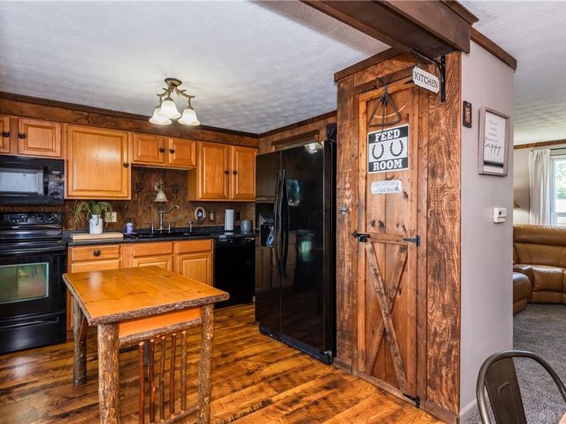 1000 Greenob Drive, Englewood, OH 45322 Photo 12