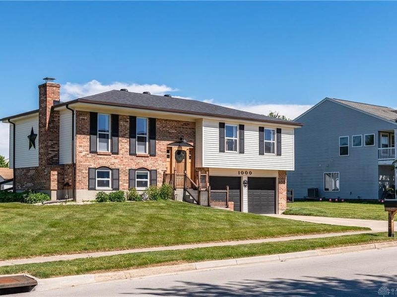 1000 Greenob Drive, Englewood, OH 45322 Photo 3