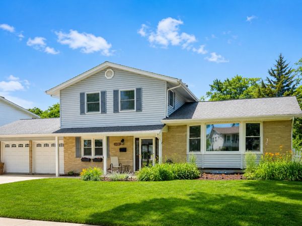1320 E Sanborn Drive , Palatine, IL 60074