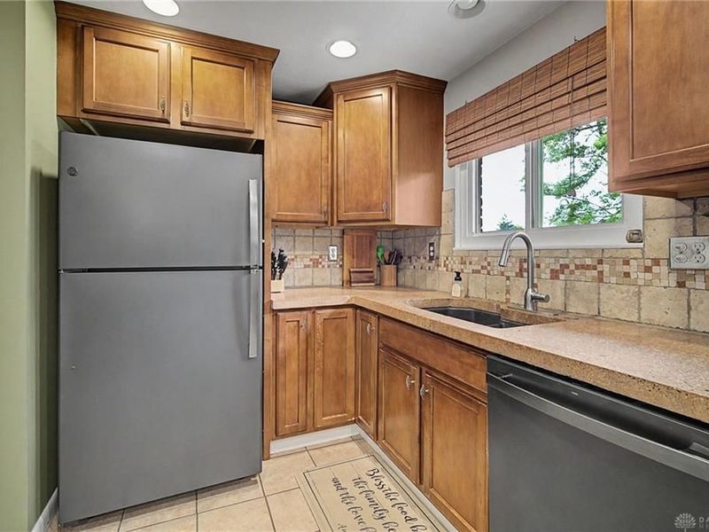 1895 N Longview Street, Beavercreek, OH 45432 Photo 9