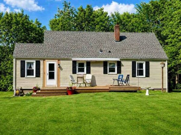 9-R Gates Terrace, Sterling, MA 01564