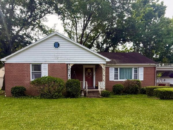 752 Pleasantville Road , Lancaster, OH 43130