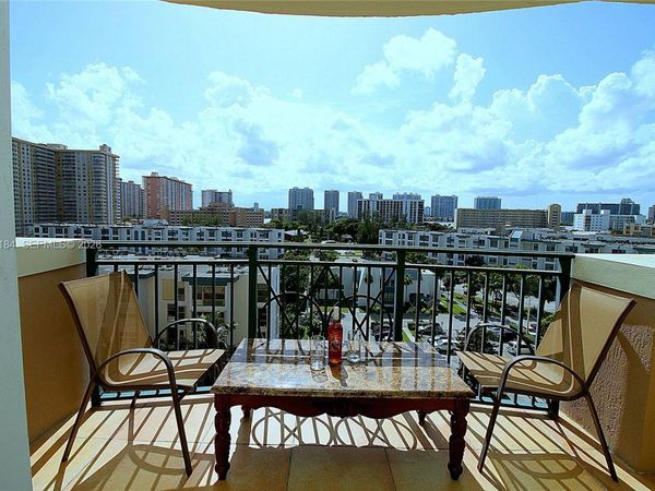 17555 Atlantic Blvd , Unit UPH6, Sunny Isles Beach, FL 33160