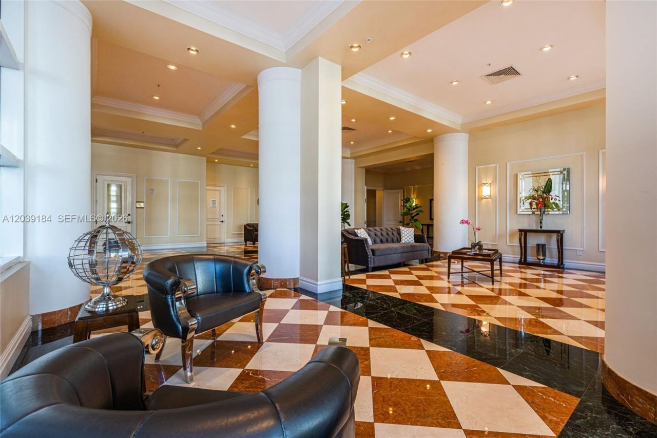 17555 Atlantic Blvd , Unit UPH6, Sunny Isles Beach, FL 33160 Photo